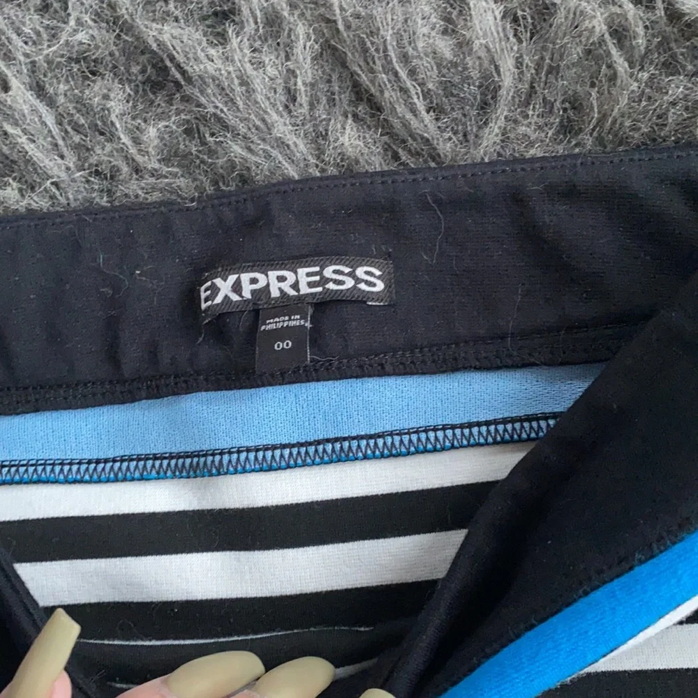 Express Skirt - Picture 2 of 3